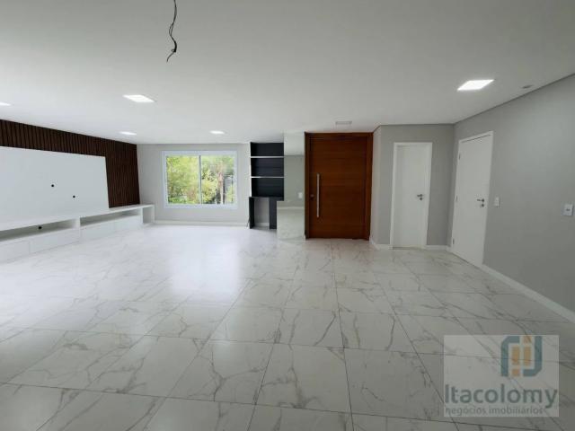 Casa / Sobrado em Condomínio para Locação em Santana de Parnaíba/SP Tamboré 3 Quartos