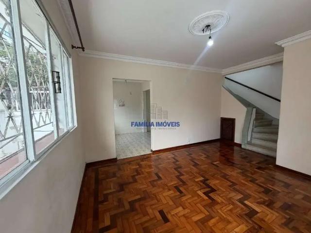 Casa / Sobrado em Condomínio para Locação em Santos/SP Aparecida 3 Quartos