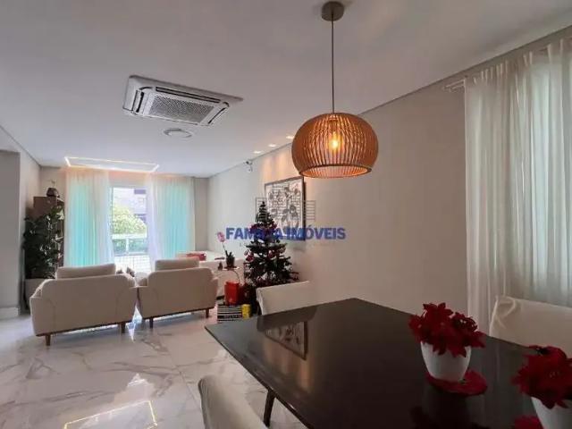 Casa / Sobrado em Condomínio para Locação em Santos/SP Boqueirão 6 Quartos