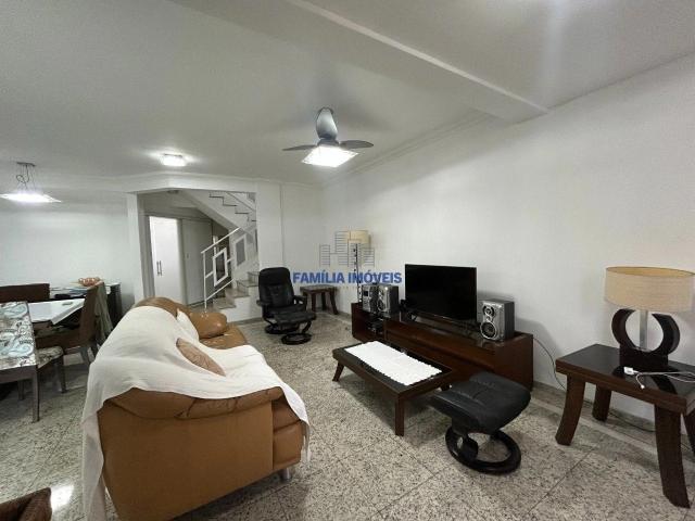 Casa / Sobrado em Condomínio para Locação em Santos/SP Embaré 3 Quartos