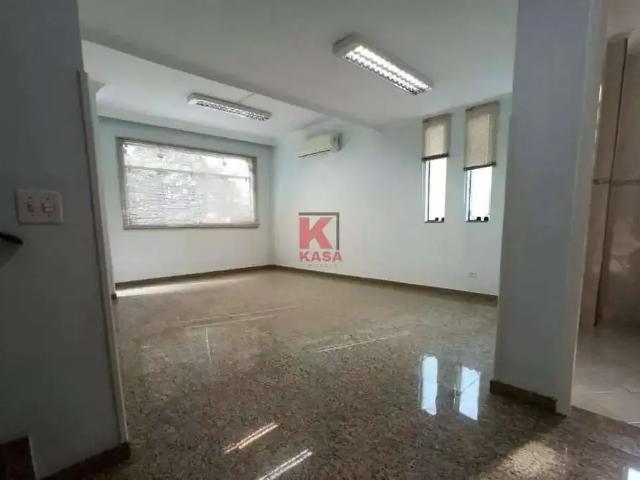 Casa / Sobrado em Condomínio para Locação em Santos/SP Embaré 4 Quartos