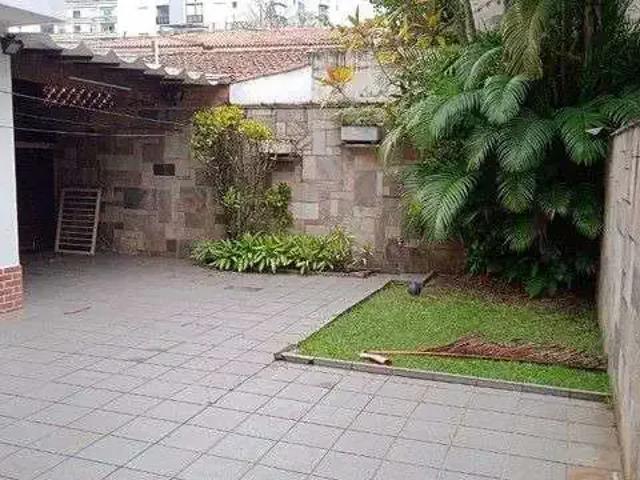 Casa / Sobrado em Condomínio para Locação em Santos/SP Gonzaga 4 Quartos
