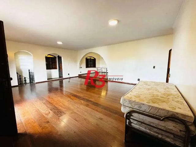 Casa / Sobrado em Condomínio para Locação em Santos/SP Morro Santa Terezinha 6 Quartos