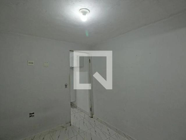 Casa / Sobrado em Condomínio para Locação em Santos/SP Rádio Clube 1 Quartos