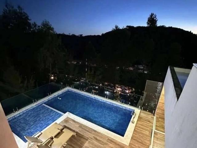 Casa / Sobrado em Condomínio para Locação em Salvador/BA Alphaville II 5 Quartos