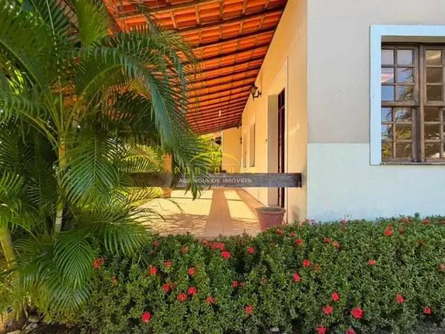 Casa / Sobrado em Condomínio para Locação em Salvador/BA Itaigara 4 Quartos