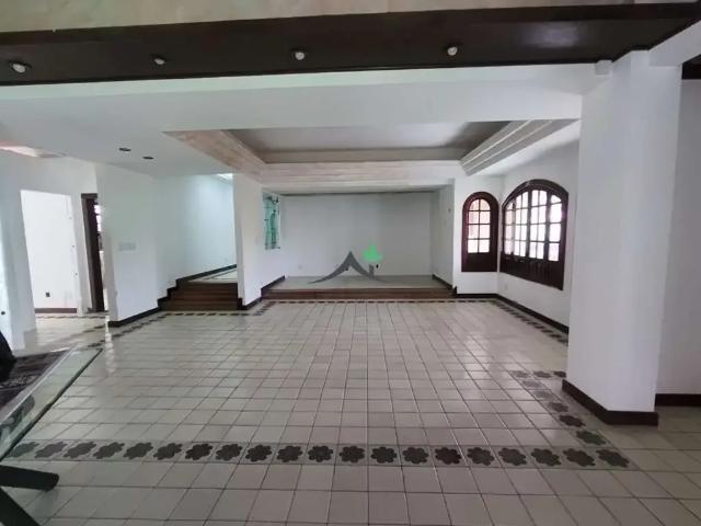 Casa / Sobrado em Condomínio para Locação em Salvador/BA Itaigara 7 Quartos