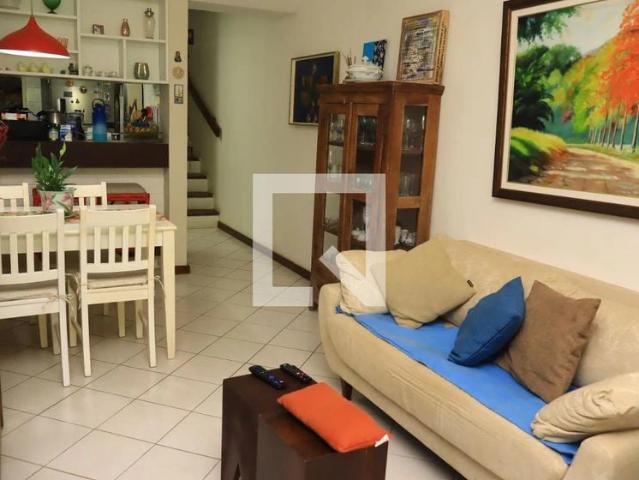 Casa / Sobrado em Condomínio para Locação em Salvador/BA Itapuã 1 Quartos