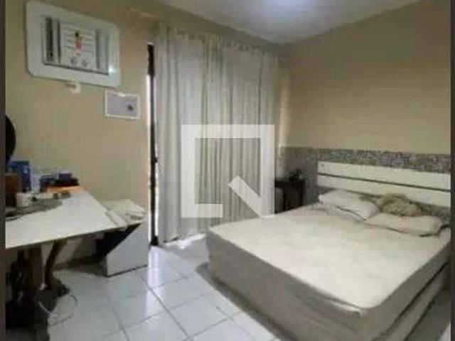 Casa / Sobrado em Condomínio para Locação em Salvador/BA Itapuã 4 Quartos