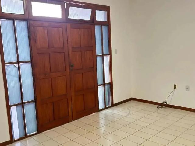 Casa / Sobrado em Condomínio para Locação em Salvador/BA Patamares 4 Quartos