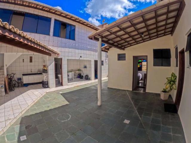 Casa / Sobrado em Condomínio para Locação em Salvador/BA Piatã 3 Quartos