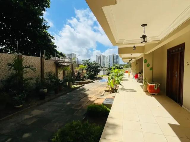 Casa / Sobrado em Condomínio para Locação em Salvador/BA Pituaçu 4 Quartos