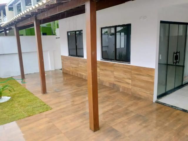 Casa / Sobrado em Condomínio para Locação em Salvador/BA Praia do Flamengo 4 Quartos