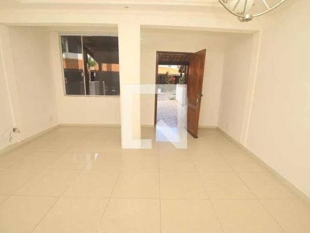 Casa / Sobrado em Condomínio para Locação em Salvador/BA Stella Maris 3 Quartos