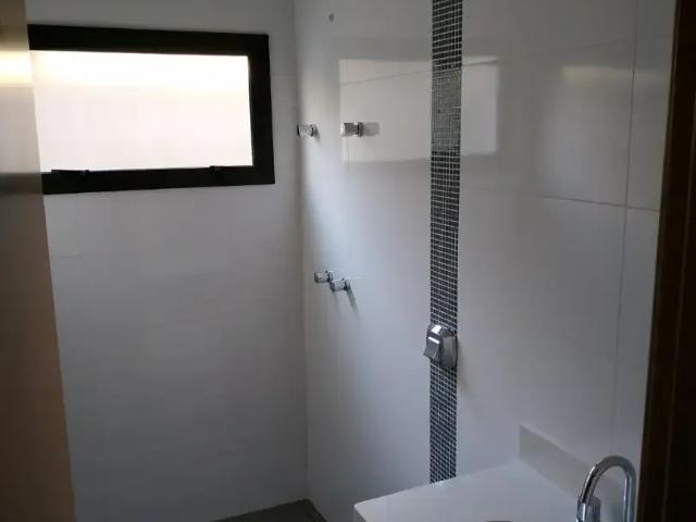 Casa / Sobrado em Condomínio para Locação em Sertãozinho/SP Parque das Aroeiras 2 Quartos