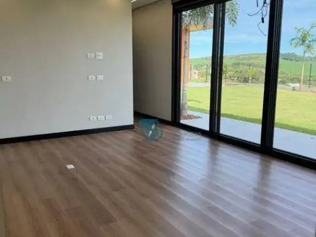 Casa / Sobrado em Condomínio para Locação em Sertanópolis/PR Centro 4 Quartos