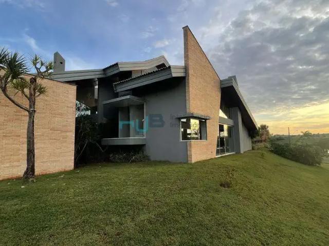 Casa / Sobrado em Condomínio para Locação em Sertanópolis/PR Centro 4 Quartos