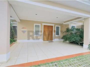 Casa / Sobrado em Condomínio para Locação em Sorocaba/SP Alto da Boa Vista 4 Quartos