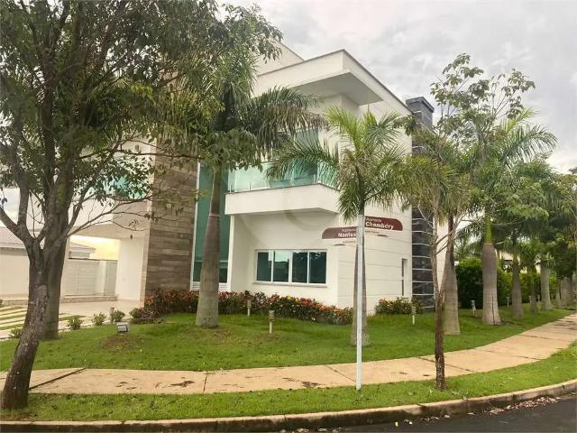 Casa / Sobrado em Condomínio para Locação em Sorocaba/SP Jardim Itanguá 4 Quartos