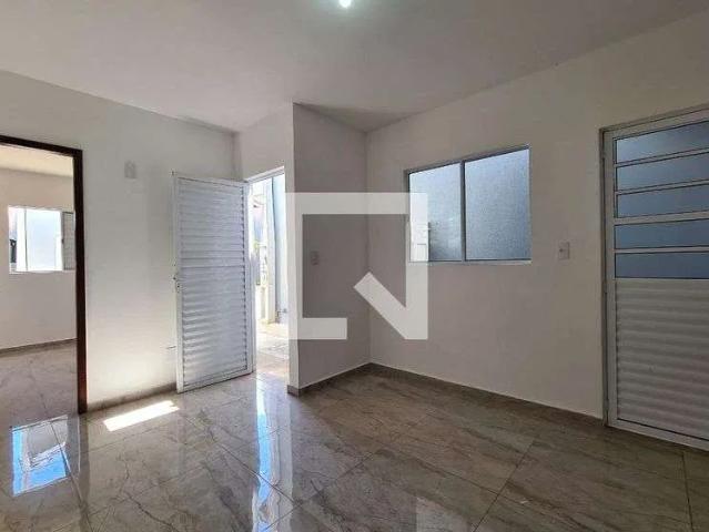 Casa / Sobrado em Condomínio para Locação em Sorocaba/SP Vila Eros 2 Quartos