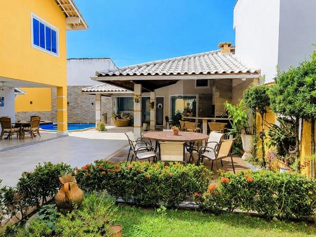Casa / Sobrado em Condomínio para Venda em Macaé/RJ Glória 3 Quartos
