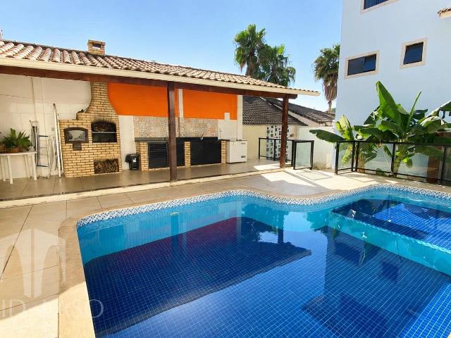 Casa / Sobrado em Condomínio para Venda em Macaé/RJ Glória 3 Quartos