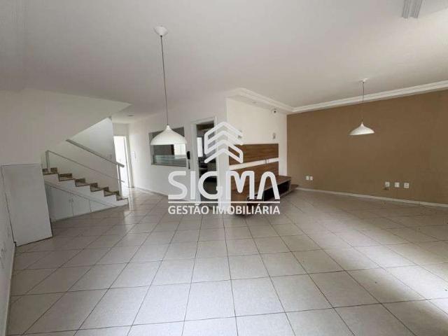 Casa / Sobrado em Condomínio para Venda em Macaé/RJ Glória 4 Quartos