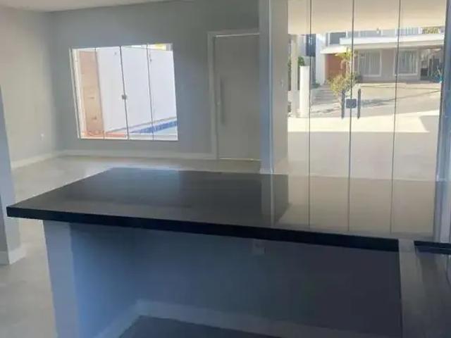 Casa / Sobrado em Condomínio para Venda em Macaé/RJ Lagoa 3 Quartos