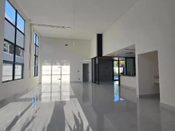 Casa / Sobrado em Condomínio para Venda em Macaé/RJ Lagoa 3 Quartos