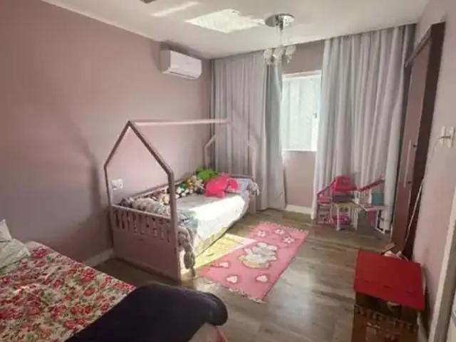 Casa / Sobrado em Condomínio para Venda em Macaé/RJ Lagoa 4 Quartos
