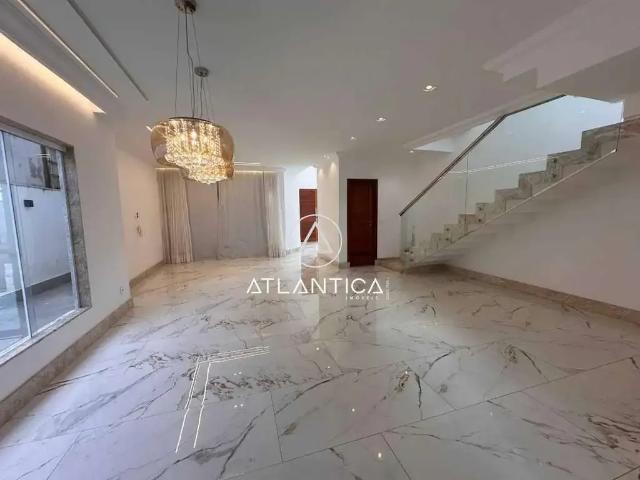 Casa / Sobrado em Condomínio para Venda em Macaé/RJ Vale dos Cristais 4 Quartos