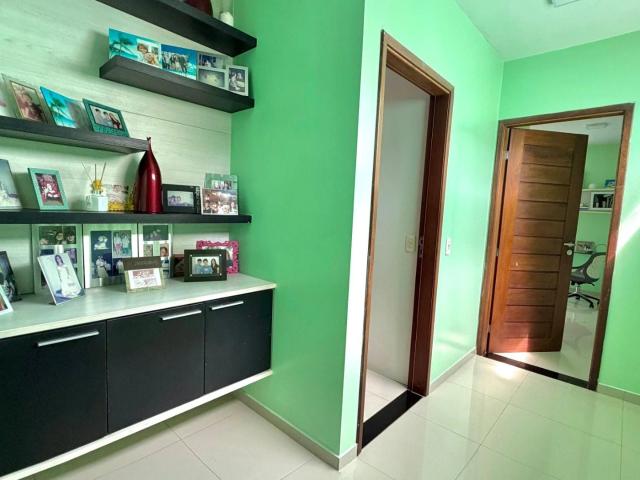 Casa / Sobrado em Condomínio para Venda em Maceió/AL Antares 5 Quartos