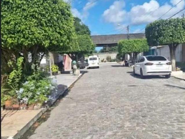 Casa / Sobrado em Condomínio para Venda em Maceió/AL Clima Bom 4 Quartos