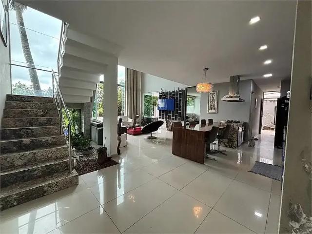 Casa / Sobrado em Condomínio para Venda em Maceió/AL São Jorge 4 Quartos