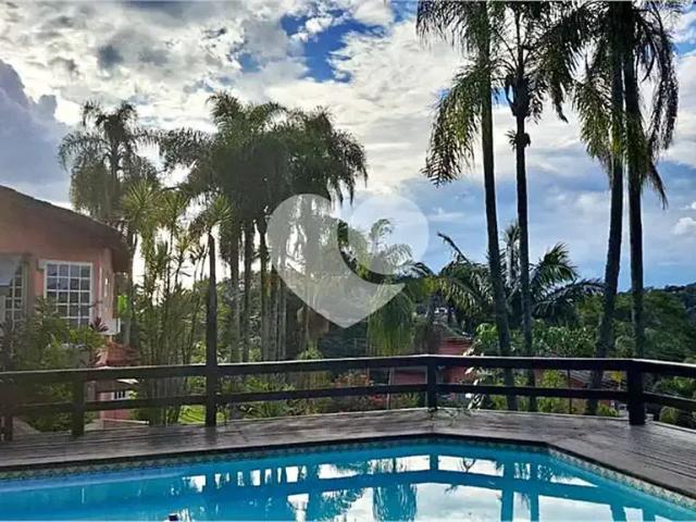 Casa / Sobrado em Condomínio para Venda em Mairiporã/SP Cumbari 6 Quartos