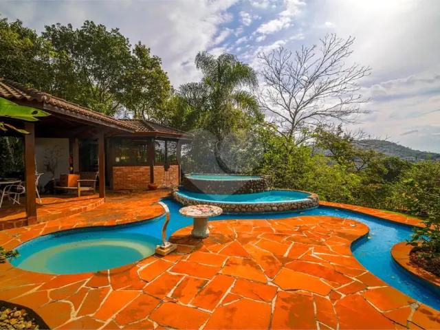 Casa / Sobrado em Condomínio para Venda em Mairiporã/SP Caraguatá 4 Quartos