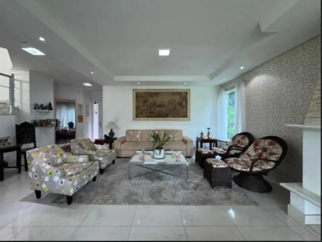 Casa / Sobrado em Condomínio para Venda em Mairiporã/SP Roseira 5 Quartos