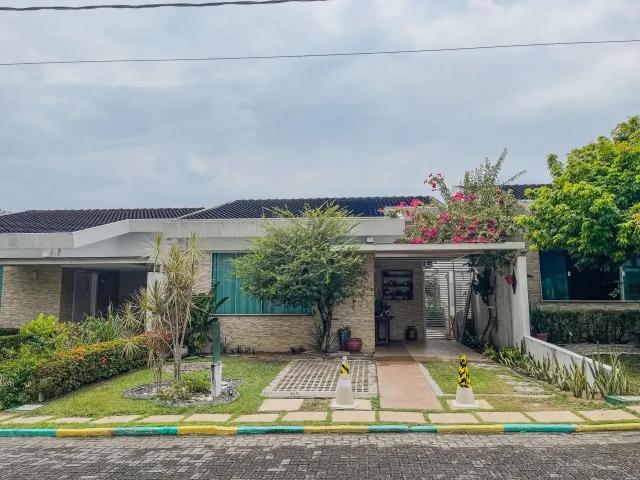 Casa / Sobrado em Condomínio para Venda em Manaus/AM Aleixo