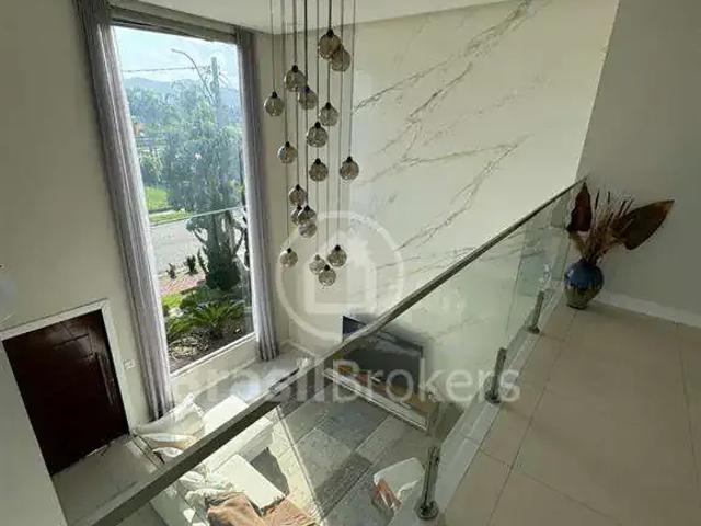 Casa / Sobrado em Condomínio para Venda em Maricá/RJ Centro 4 Quartos