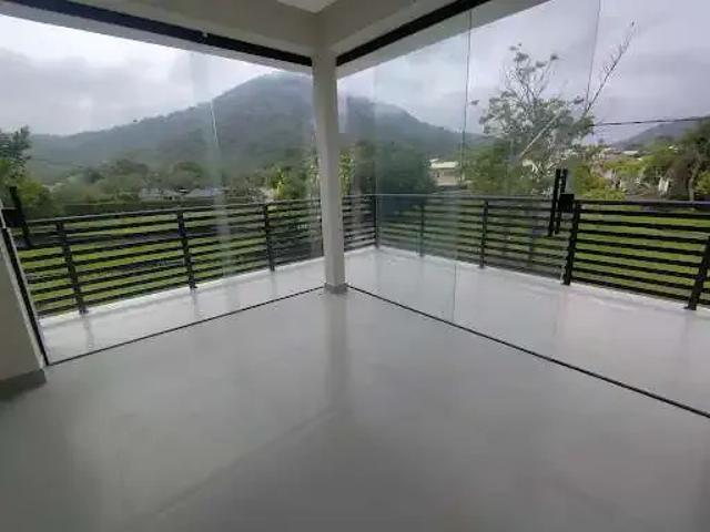 Casa / Sobrado em Condomínio para Venda em Maricá/RJ Ubatiba 4 Quartos