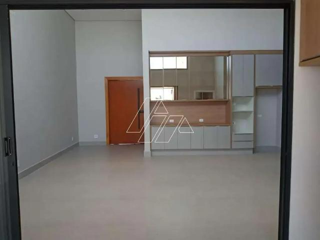 Casa / Sobrado em Condomínio para Venda em Marília/SP Lácio 3 Quartos