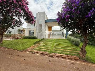 Casa / Sobrado em Condomínio para Venda em Mário Campos/MG Condomínio Serra dos Bandeirantes 4 Quartos