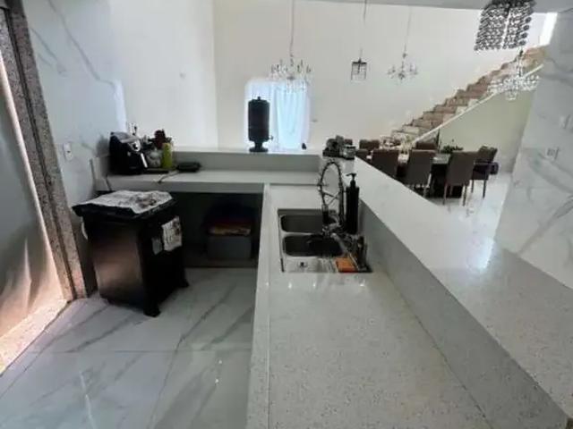 Casa / Sobrado em Condomínio para Venda em Mário Campos/MG Condomínio Serra dos Bandeirantes 4 Quartos