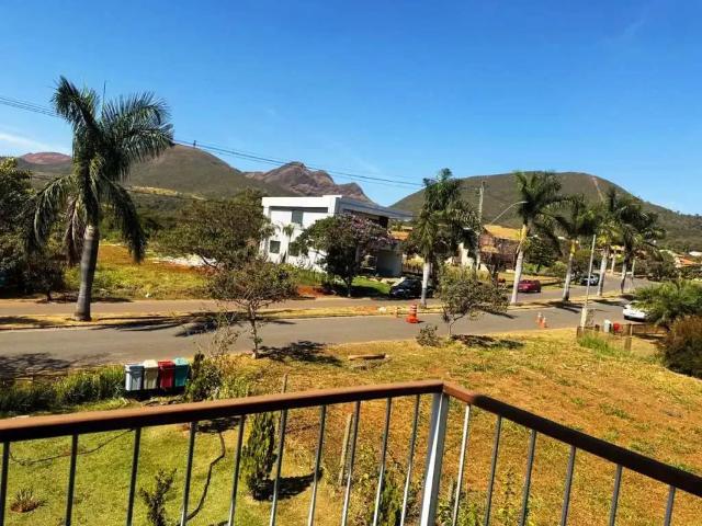 Casa / Sobrado em Condomínio para Venda em Mário Campos/MG Condomínio Serra dos Bandeirantes 3 Quartos