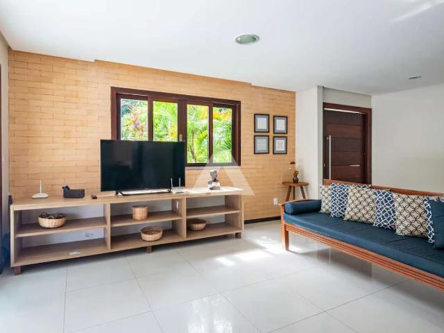 Casa / Sobrado em Condomínio para Venda em Mata de São João/BA Centro 4 Quartos