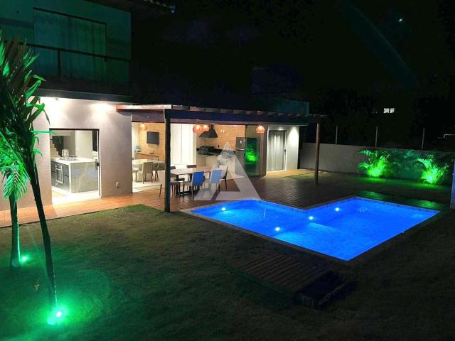 Casa / Sobrado em Condomínio para Venda em Mata de São João/BA Centro 6 Quartos