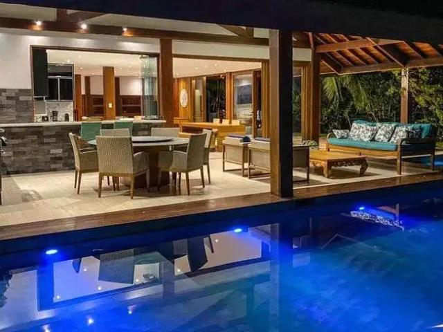 Casa / Sobrado em Condomínio para Venda em Mata de São João/BA Praia do Forte 4 Quartos