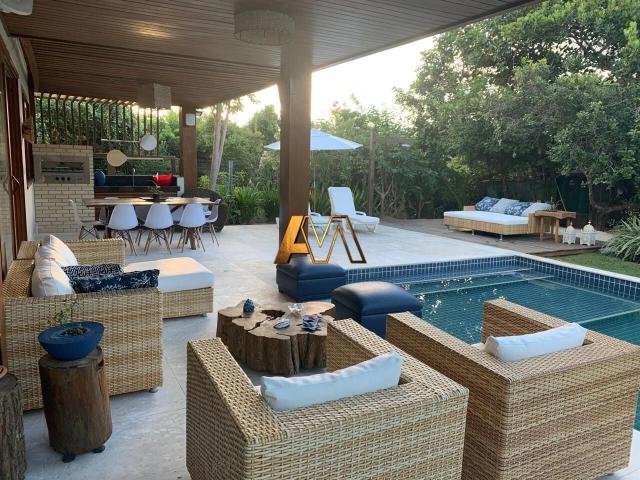 Casa / Sobrado em Condomínio para Venda em Mata de São João/BA Praia do Forte 5 Quartos