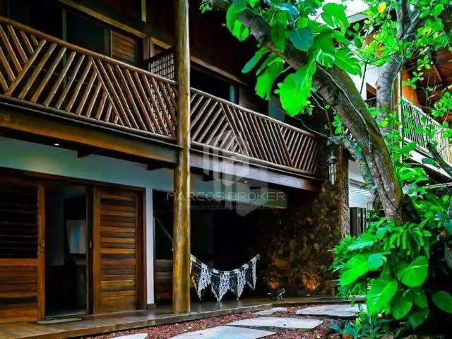 Casa / Sobrado em Condomínio para Venda em Mata de São João/BA Praia do Forte 5 Quartos