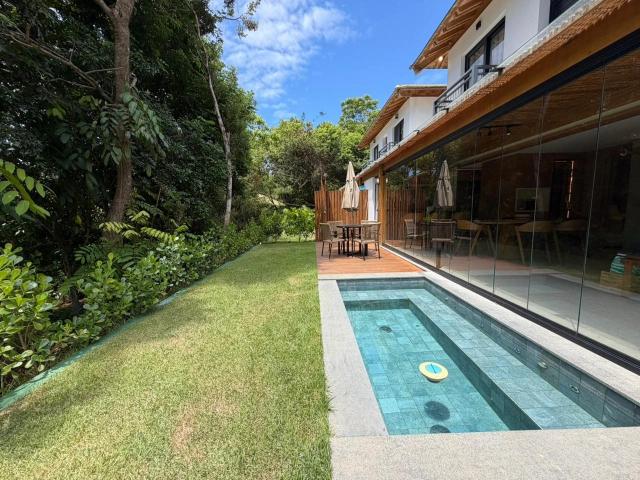 Casa / Sobrado em Condomínio para Venda em Mata de São João/BA Praia do Forte 3 Quartos